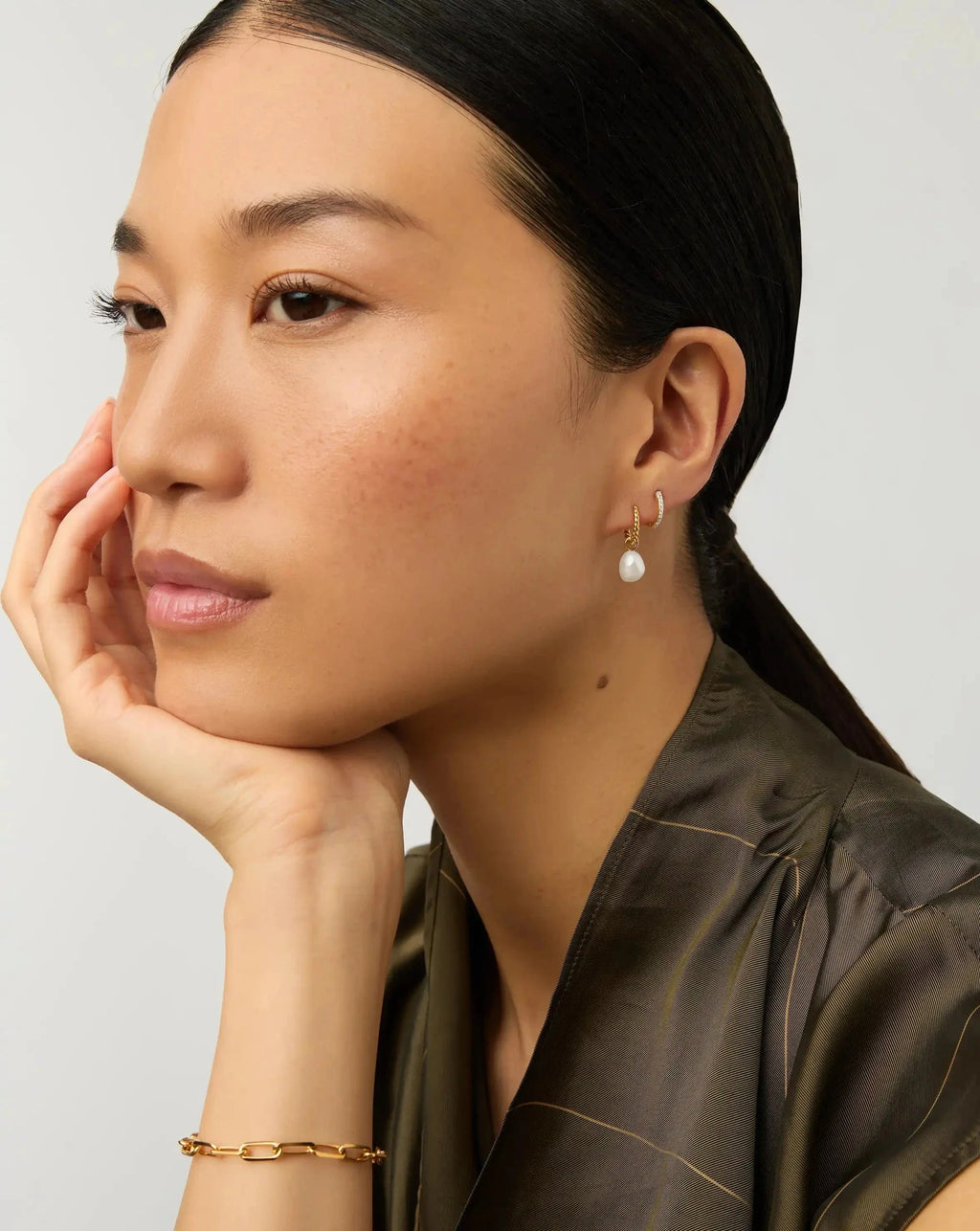 Pearl Twisted Small Drop Hoop Earrings | Gold Plated Vermeil/Pearl